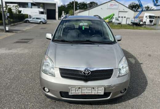 Toyota 135 VVT-i Linea Sol A