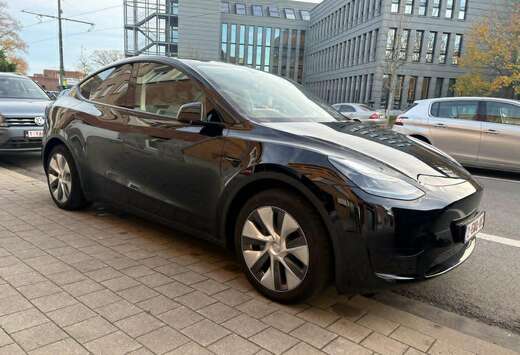 Tesla Model Y 52 kWh Standard Range RWD