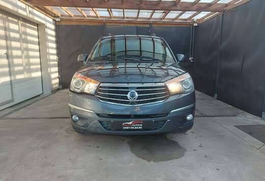 SsangYong Rodius 2.2 SV220e-XDi 2WD Crystal Plus