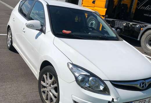 Hyundai 1.6 Automatik Style BLANCO gekeurd