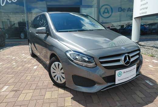 Mercedes-Benz B 180