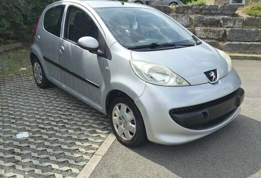 Peugeot 1.0i 12v Trendy