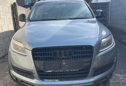 Audi Q7 4.2i V8 32v FSI S line Tiptronic