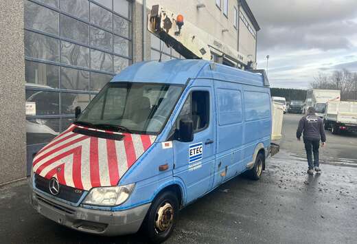 Mercedes-Benz 2685 CC