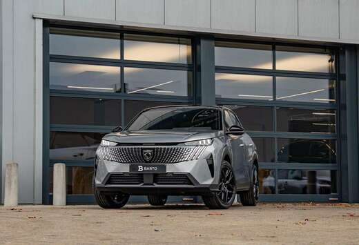 Peugeot GT  MHEV  Custom Alcantara Interior  20\