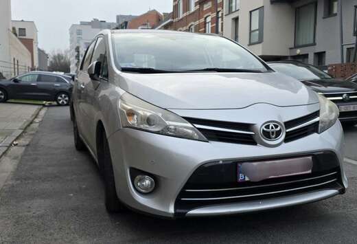 Toyota 1.8i Skyview 5pl. CVT