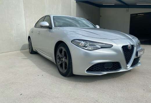 Alfa Romeo 2.2 JTDm Super / CUIR / GPS / JA 18 / GARA ...