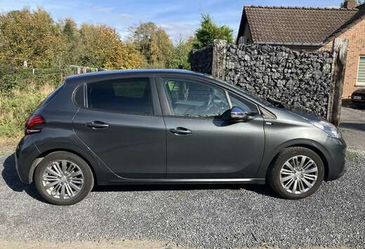 Peugeot 1.2i PureTech Style