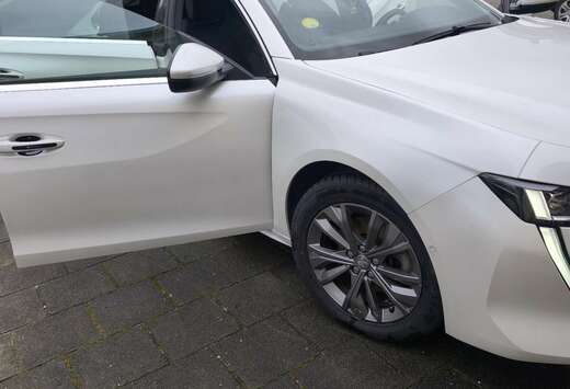 Peugeot BlueHDi 130 Allure