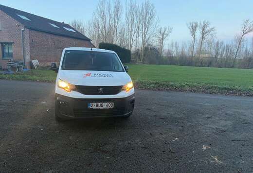 Peugeot 1.5 BlueHDi L1 STD Light Pro (EU6.3)