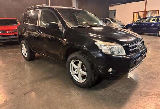 Toyota 2.2 D-4D 4x4 Sol Export Only