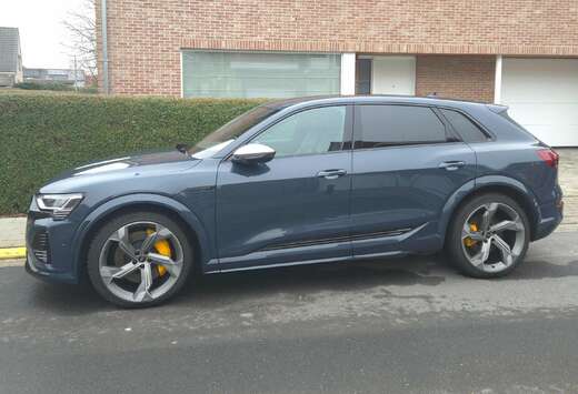 Audi SQ8 e-tron quattro