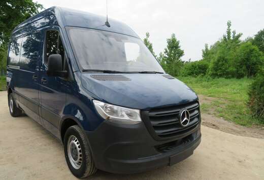 Mercedes-Benz 311CDi - FWD - A2H2