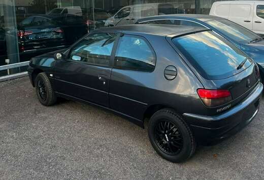 Peugeot 1.4i Midnight