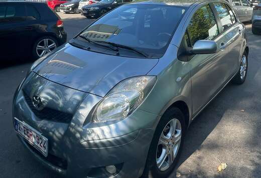 Toyota Yaris 1.0i VVT-i London