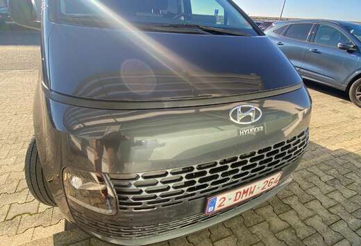 Hyundai STARIA 2.2 CRDi Signature