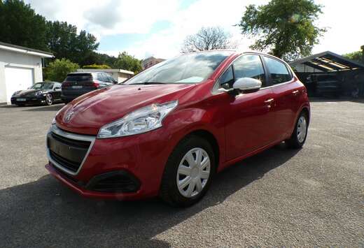 Peugeot 208 1.2i Gekeurd/Garantie/96.000km