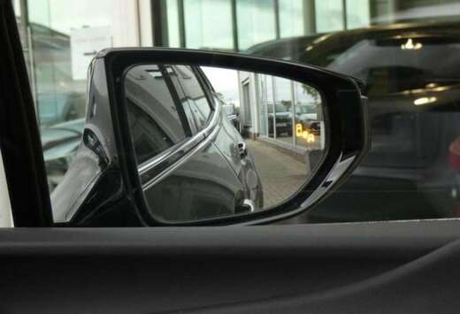 Lexus (E-FOUR) F SPORT