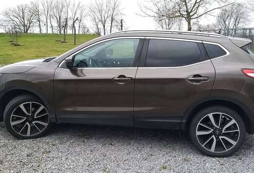 Nissan 1.2 benzine ,  2WD