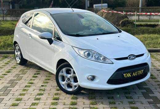 Ford 1.25i Titanium Garantie 12 Mois