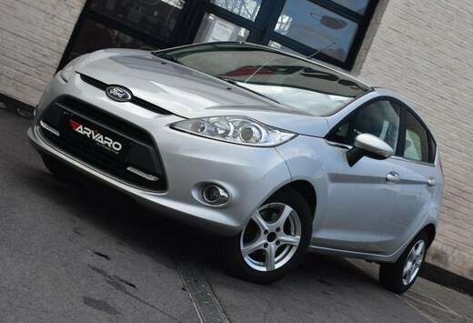 Ford 1.25i Xenon / Verw Zetels / Airco / Garantie