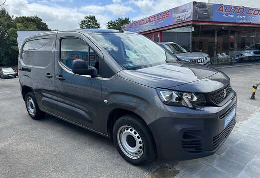 Peugeot 1.2 PureTech L1 Light Premium S/S(EU6.3)