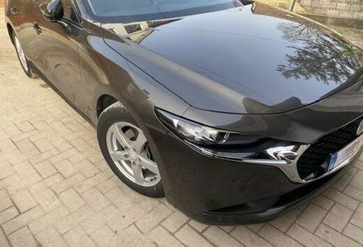 Mazda 3 Sedan 2.0i e-Skyactiv-G Skydrive Business Sky ...