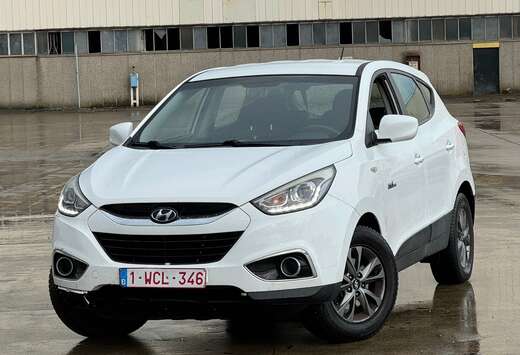 Hyundai 1.6i 2WD / FACELIFT / CLIMA / 1PROP / CARNET
