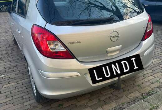 Opel 1.2i Cosmo