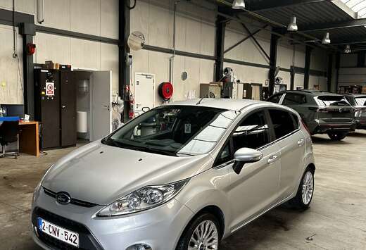 Ford 1.25i Sound Connection Plus Titanium