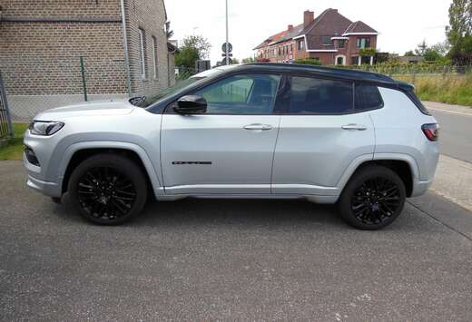 Jeep 1.5T e-Hybrid S - Night Eagle