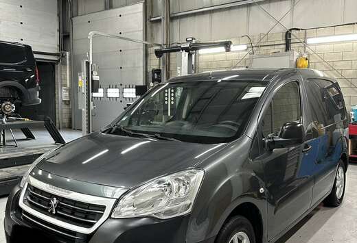 Peugeot 1.6 BlueHDi 3 PL  prête à immatriculer