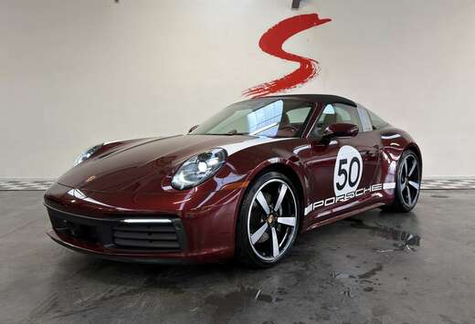 Porsche 911 TARGA 4S HERITAGE