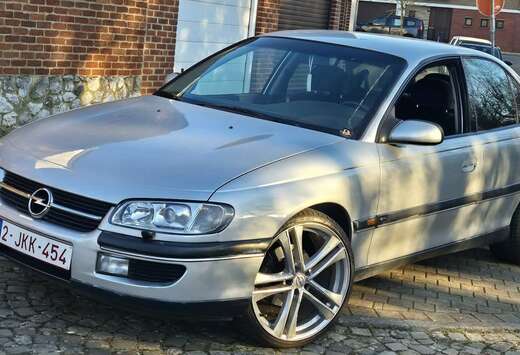 Opel 2.0 16V Edition 100