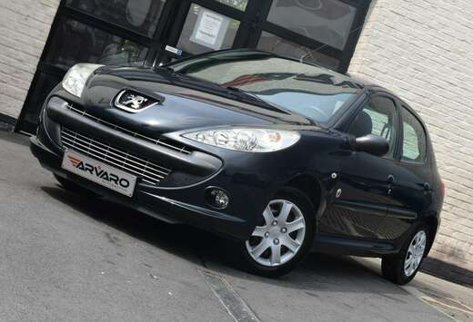 Peugeot 1.4i Generation / Airco / Garantie