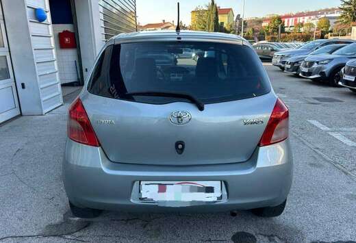 Toyota 1.0i VVT-i Linea Luna