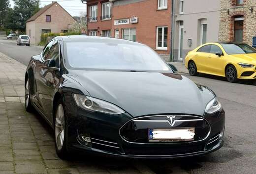 Tesla 85 kWh - RWD - free supercharge, CCS, MCU 2