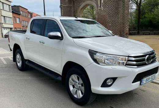 Toyota 2.4D-4D 4WD AUTOMATIK NAVI CLIMA MARCHE PIED B ...
