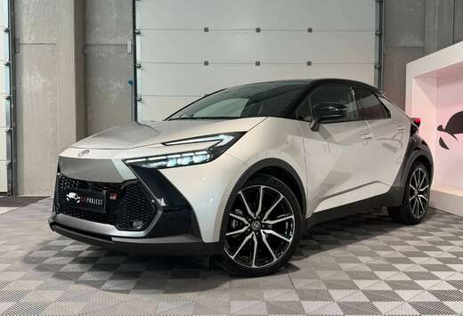Toyota 2.0 Hybrid GR Sport Bi-Tone E-CVT