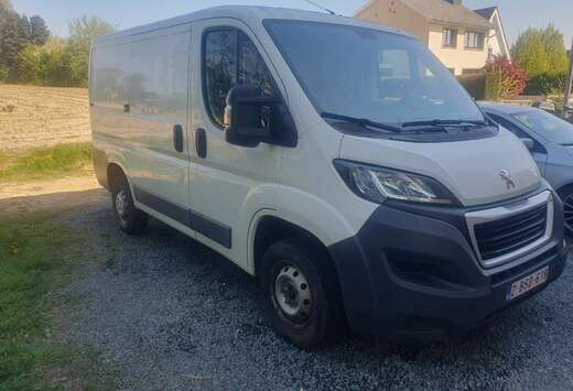 Peugeot 2.0 BlueHDi L1H1 Premium S/S