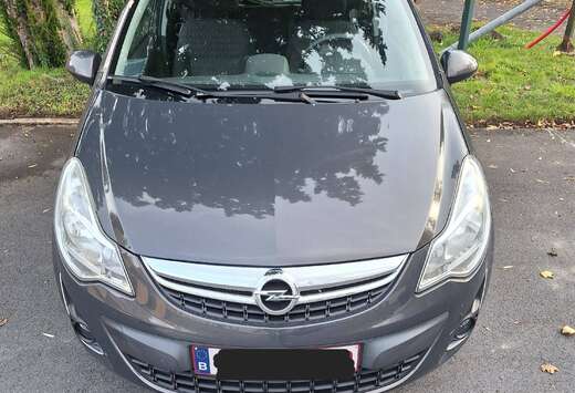 Opel Corsa 1.2i Enjoy Active