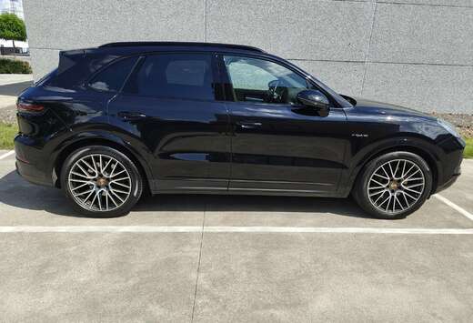 Porsche 3.0 V6 E-Hybrid / PANO / LUCHTVERING / TREKHA ...