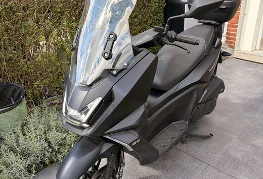 Kymco Skytown 125cc Noir