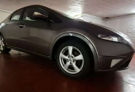 Honda Civic 1.4i