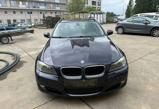 BMW Touring 318iA Lifestyle Line
