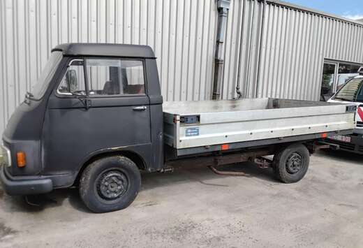 Oldtimer Mercedes-Benz L306D (NIET gekeurd)