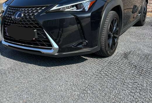 Lexus 2.0i FWD Black Line
