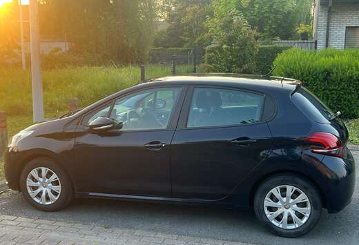 Peugeot 1.2i PureTech Style