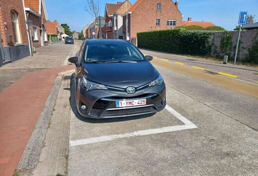Toyota Touring Sports 2.0 D-4D Business Edition