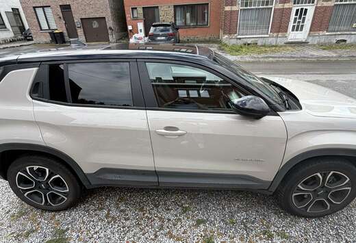 Jeep 1.2 Turbo MHEV Summit